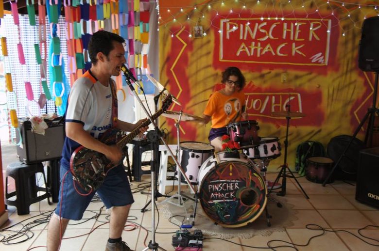 Entrevista: Pinscher Attack